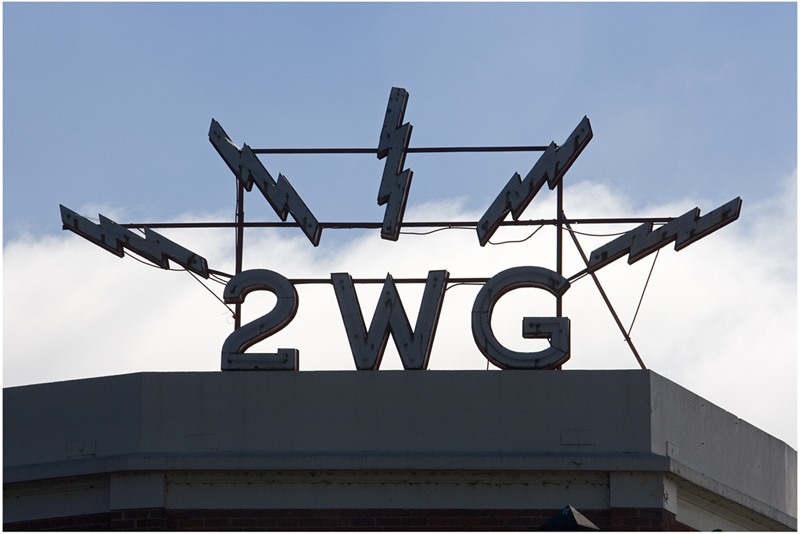 2WG Sign